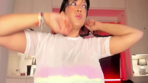 V I C K Y online show from 10-26-25, 12:33