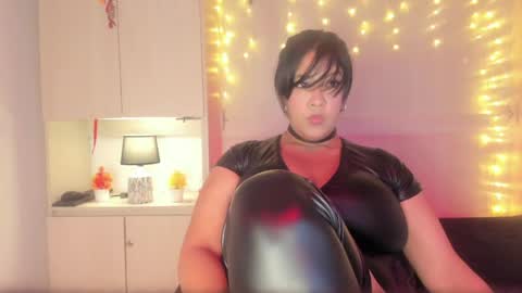 V I C K Y online show from 04-25-26, 08:06