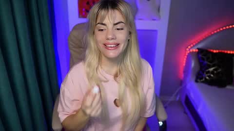 vickyrousi online show from 10-24-25, 09:06