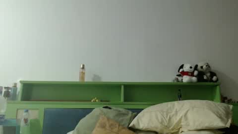 VICKY online show from 01-16-26, 03:43