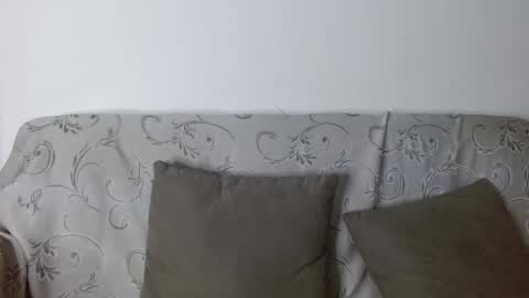 Snapshot of vicno_couple chatting on 04-28-26, 01:15 david and emma online show from 04-28-26, 01:15
