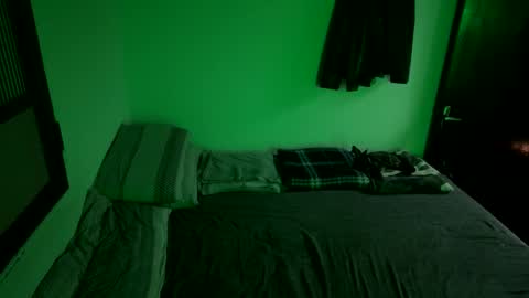 Victor portugual online show from 04-23-26, 02:02