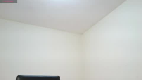 Victoria  online show from 05-27-26, 06:43