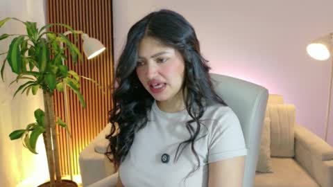 victoria online show from 04-23-26, 01:46