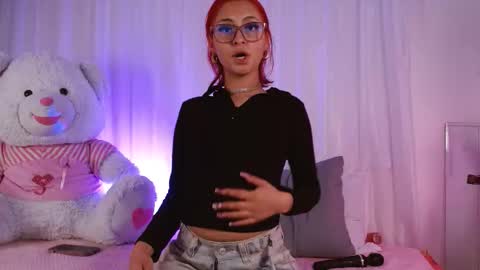 Snapshot of victoria__bear chatting on 01-17-26, 12:26 victoria online show from 01-17-26, 12:26