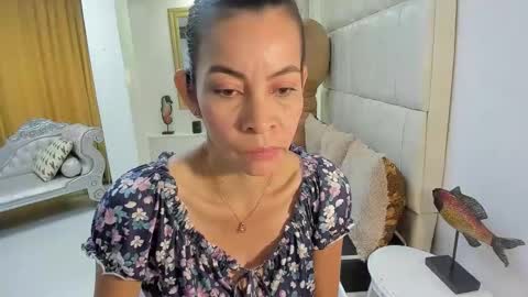 Victoria  grey  online show from 03-23-26, 07:07