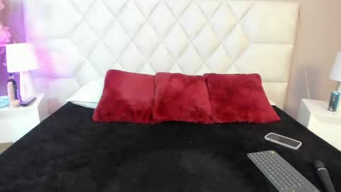 victoria__lee_ online show from 05-20-26, 03:24
