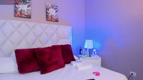 victoria__lee_ online show from 05-26-26, 04:08