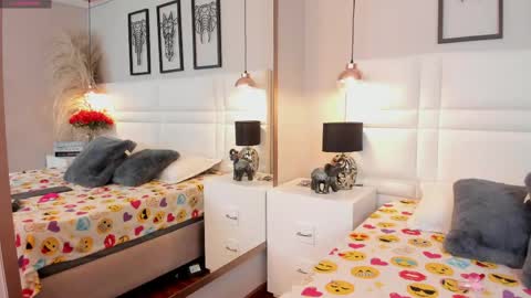 victoria__lee_ online show from 06-06-26, 03:33