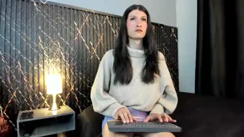 victoria online show from 07-29-26, 11:52