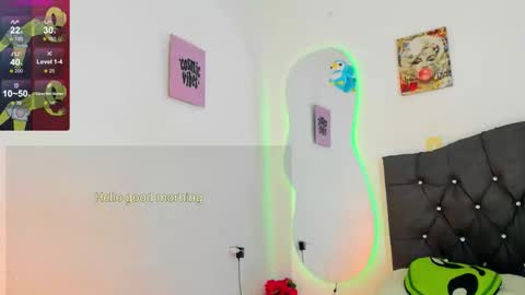 Victoria  independent model online show from 10-20-25, 05:13