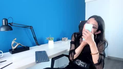 Victoria online show from 12-15-25, 03:05