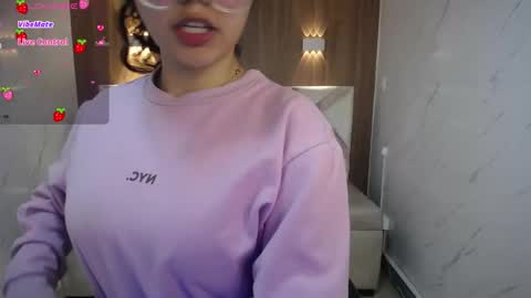 victoria_castillo_b online show from 10-02-25, 03:02