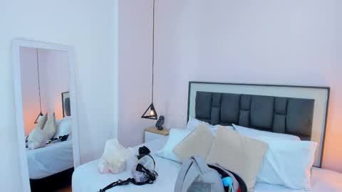 valentina online show from 11-15-25, 09:28