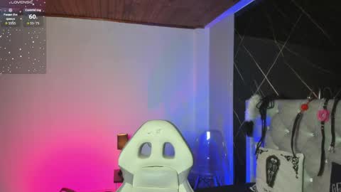 victoria_floyd1 online show from 04-20-26, 08:43