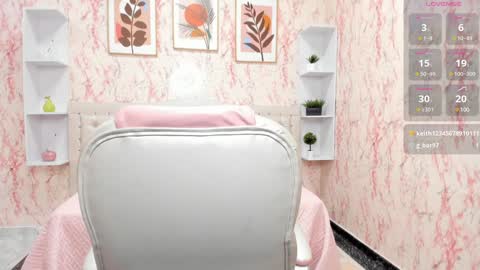 Victoria Houston  online show from 12-12-24, 03:21