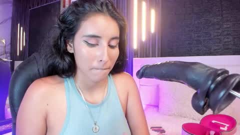 Victoria Houston  online show from 09-11-25, 07:47