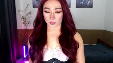 Victoria online show from 04-19-26, 06:21