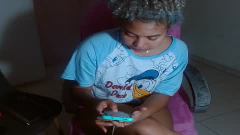 Snapshot of victoria_miler chatting on 12-22-24, 05:21 VICKY online show from 12-22-24, 05:21