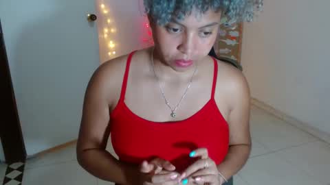 Snapshot of victoria_miler chatting on 01-31-25, 03:30 VICKY online show from 01-31-25, 03:30