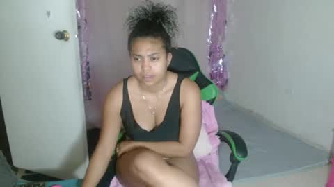 VICKY online show from 12-14-25, 02:33