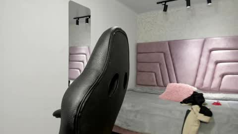 Vicky  online show from 05-30-26, 12:30