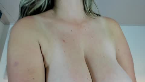 victoria_queen2 online show from 02-04-25, 04:26