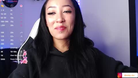 Snapshot of victoria_ricci_a chatting on 11-08-25, 03:18 Victoria online show from 11-08-25, 03:18