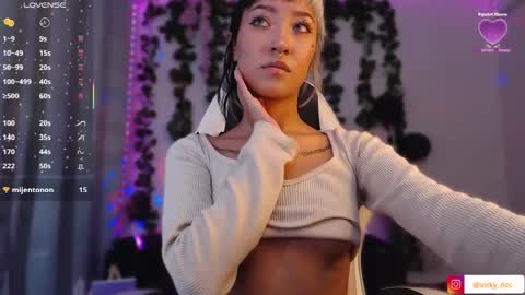 Snapshot of victoria_ricci_a chatting on 02-13-26, 12:06 Victoria online show from 02-13-26, 12:06