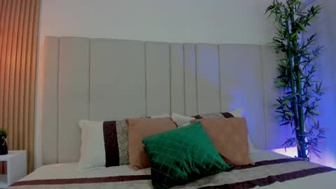 VICTORIA  online show from 05-11-26, 02:45