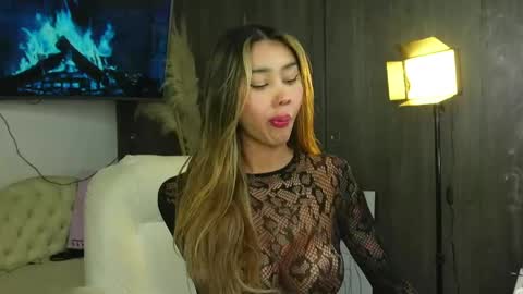 Snapshot of victoria_sweet_v chatting on 04-23-26, 02:24 Liah online show from 04-23-26, 02:24