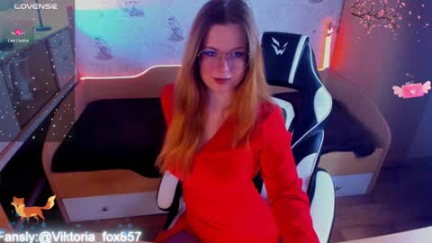 Snapshot of victoria_the_fox chatting on 01-07-25, 08:13 - The Divine Fox online show from 01-07-25, 08:13