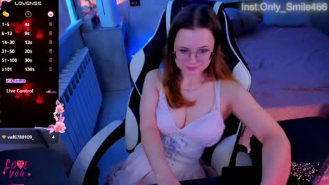 Snapshot of victoria_the_fox chatting on 12-18-25, 06:08 - The Divine Fox online show from 12-18-25, 06:08