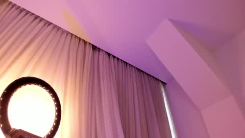 victoria  online show from 02-01-25, 02:34