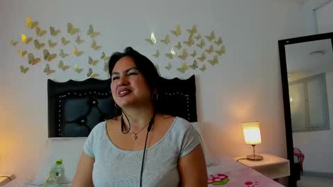 victoriacg online show from 04-22-26, 08:43