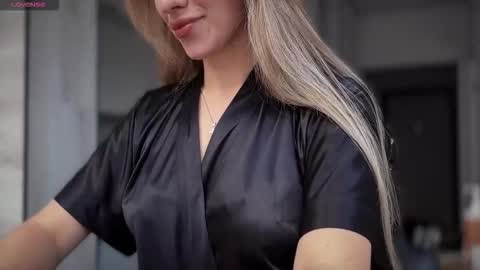 Snapshot of victoriachance chatting on 09-11-25, 02:39 Victoria means victory... always online show from 09-11-25, 02:39