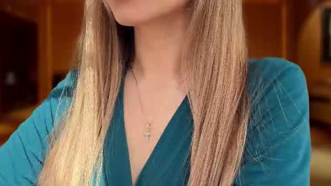 Snapshot of victoriachance chatting on 03-10-26, 12:10 Victoria means victory... always online show from 03-10-26, 12:10