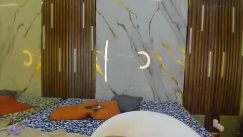 Victoria  online show from 01-07-26, 08:00