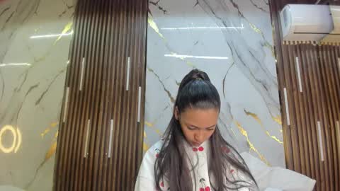 Victoria  online show from 03-16-26, 08:35