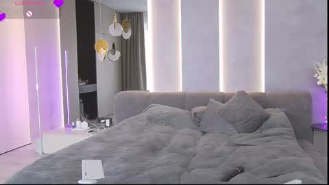 Miss V online show from 03-02-25, 12:22