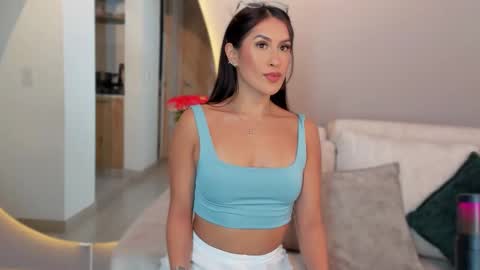 Vcitoria online show from 02-26-25, 04:25