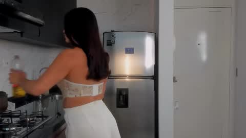 Vcitoria online show from 12-15-25, 11:53