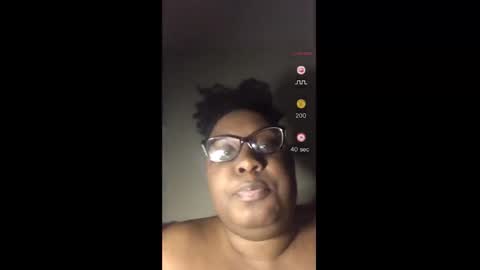 victorialuv22 online show from 01-31-25, 03:41