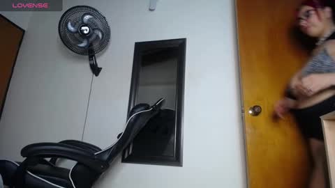 victoriamil1 online show from 02-13-25, 07:10