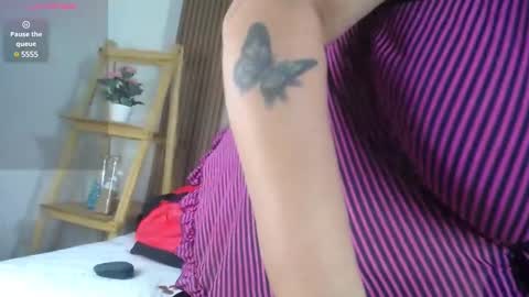 victoriamil1 online show from 03-12-25, 07:59