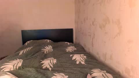 Eva and Victor online show from 12-06-24, 01:00