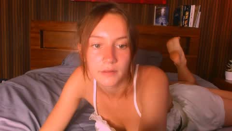 Eva and Victor online show from 04-21-26, 05:58