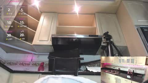 Victoria online show from 11-18-25, 11:58