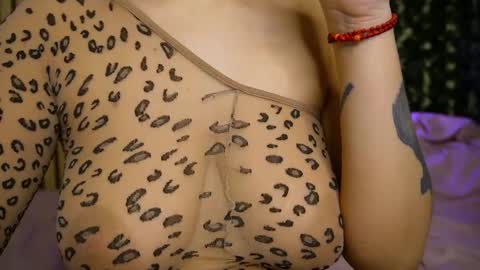 Snapshot of victoriarim chatting on 02-11-26, 06:18 victoriarim online show from 02-11-26, 06:18