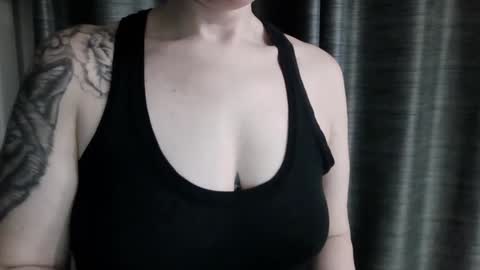 victoriaskyee online show from 04-22-26, 03:09